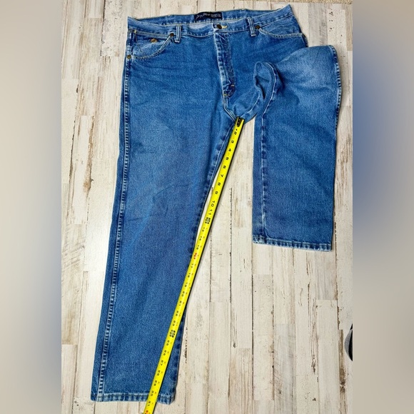 Wrangler George Strait Jeans Mens 38x30 Cowboy Cut Dark Wash Work 13MGSHD - Picture 5 of 10